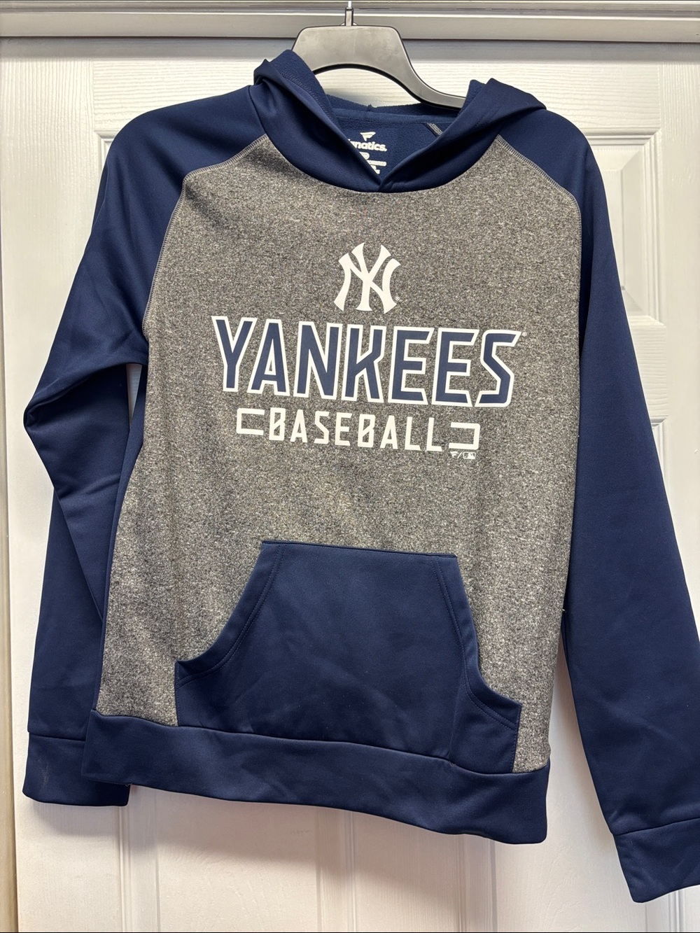 New York Yankees Fanatics Gray and Navy Hoodie Sweatshirt M
